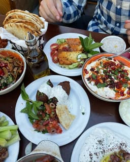 Au Za’atar - Recommended Halal restaurant