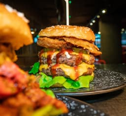 6Burgerz - Recommended Halal restaurant