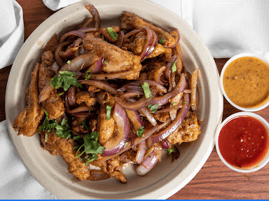 The Everest Momo - Halal restaurant