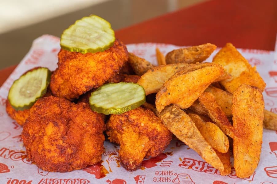 The Red Chickz - Halal restaurant