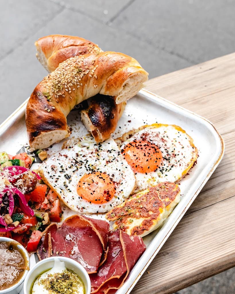 215 Hackney - Halal restaurant