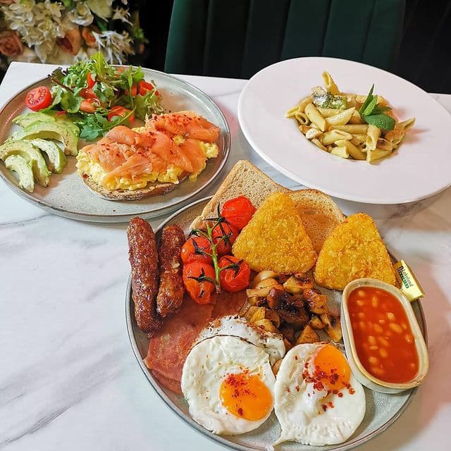 Cobblers Cafe Edmonton - Halal restaurant