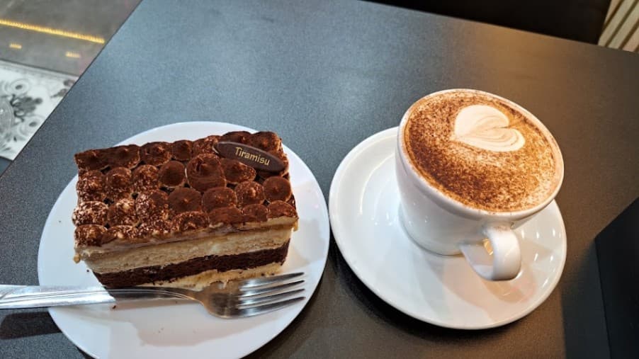 Sy cake - Halal restaurant