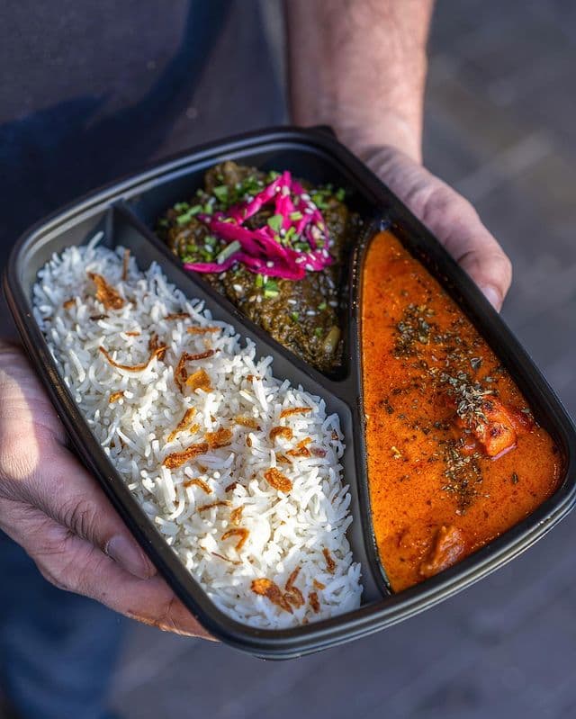 Mughli Charcoal Pit - Halal restaurant