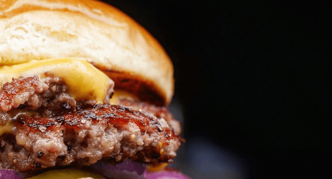 Holy Smoke & Burgers Hackney - Halal restaurant