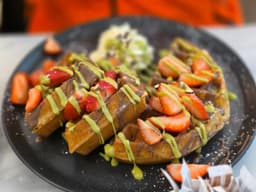 CREMA DOLCE Coffee and Desserts - Recommended Halal restaurant