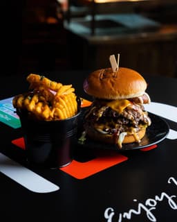 6Burgerz - Recommended Halal restaurant