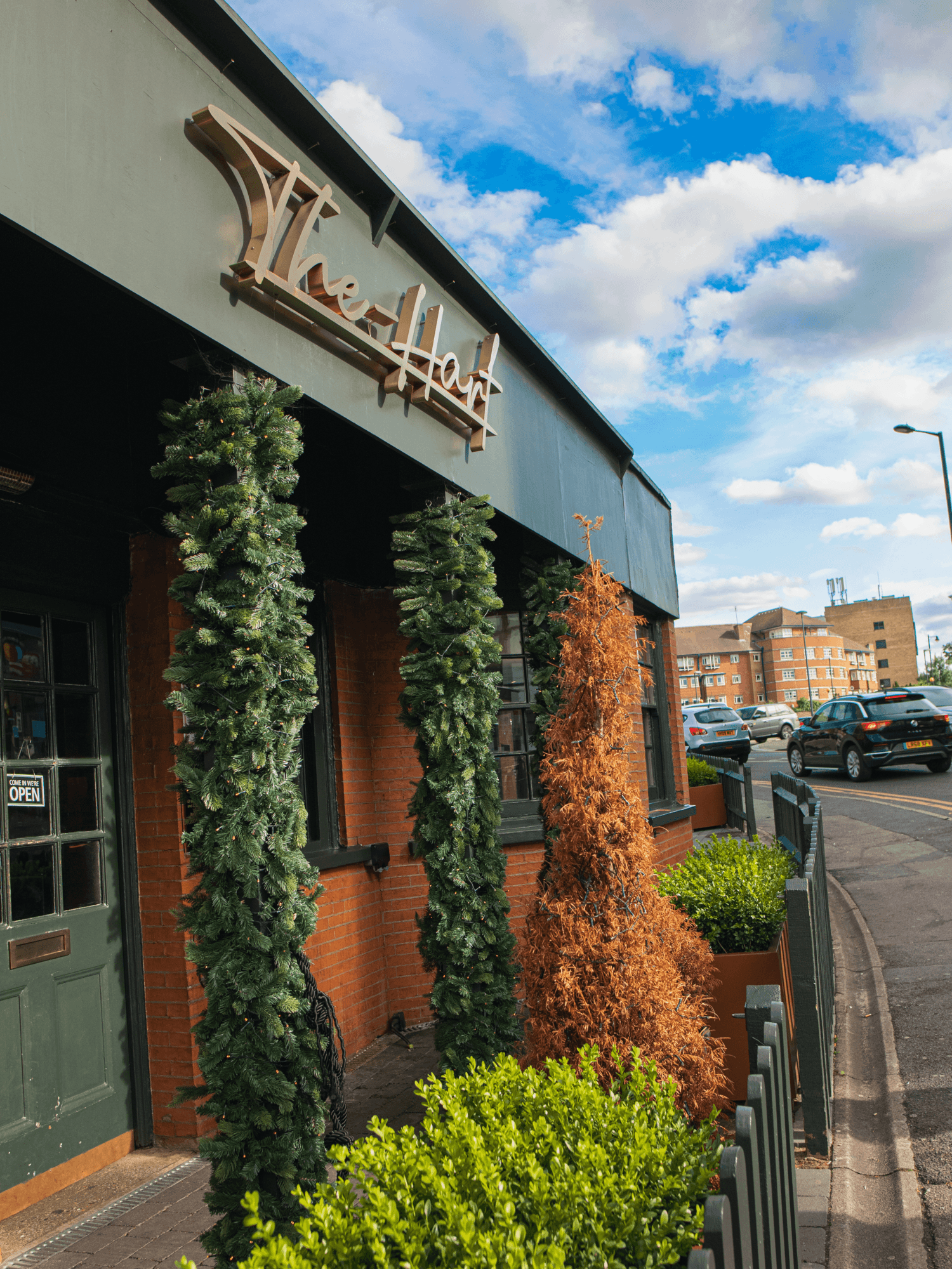 The Hart Lounge - Halal restaurant