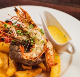 Mr White’s English Chophouse - Recommended Halal restaurant