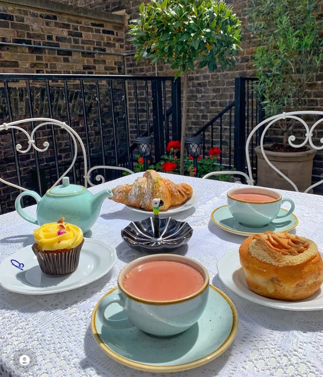 Pink Tea Cafe Mayfair photo 4