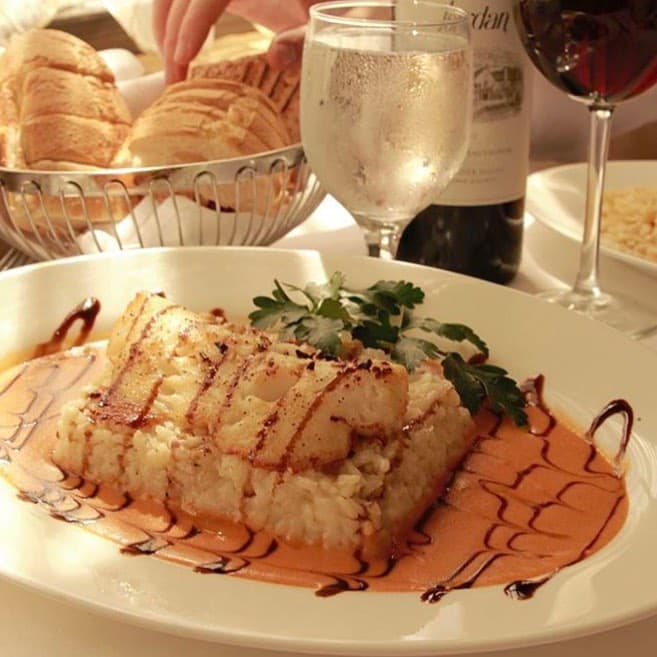 Tesoro Westbury photo 2