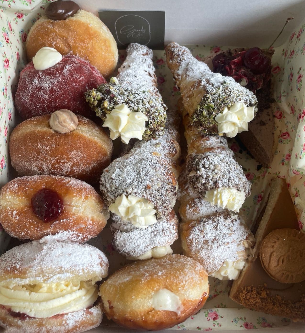 Greedy Cow Bakes Hackney photo 2