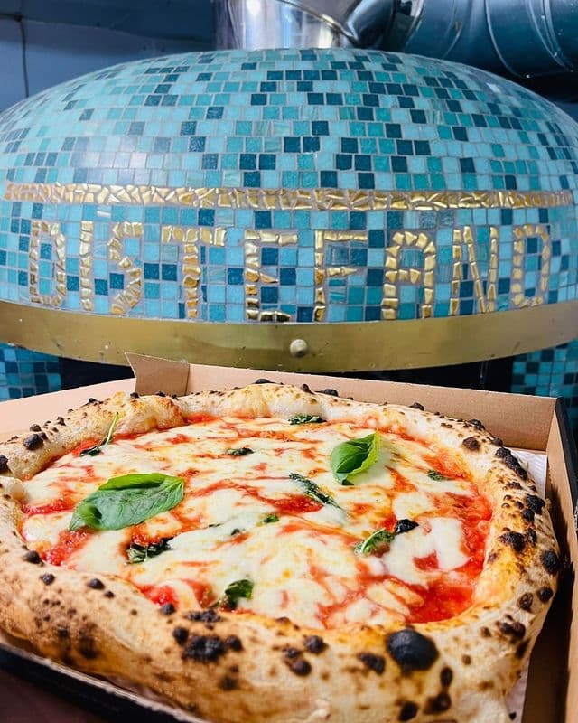 Di Stefano Mile End photo 3