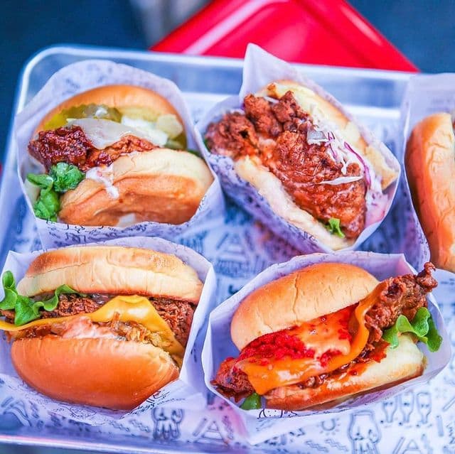 375 Chicken 'n Fries Central photo 1