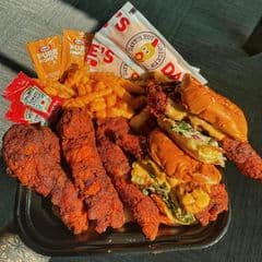 Dave's Hot Chicken Venice Boulevard photo 3