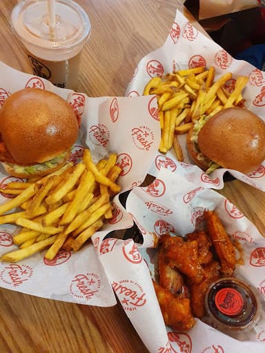 Slim Chickens Soho photo 1