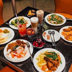 Cosmo Central photo 1